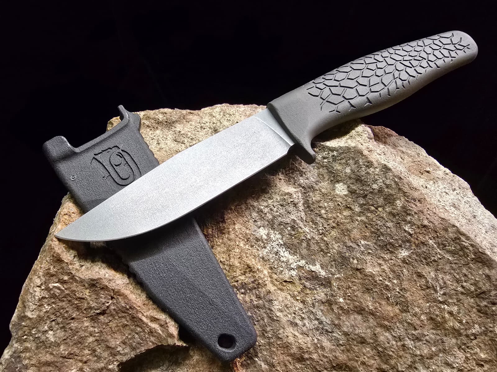 NEW: ShorTi "Floe" with Droppoint blade in MagnaCut and PA11 SLIM-sheath